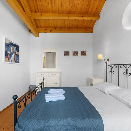 Habibi Вилла Бузет