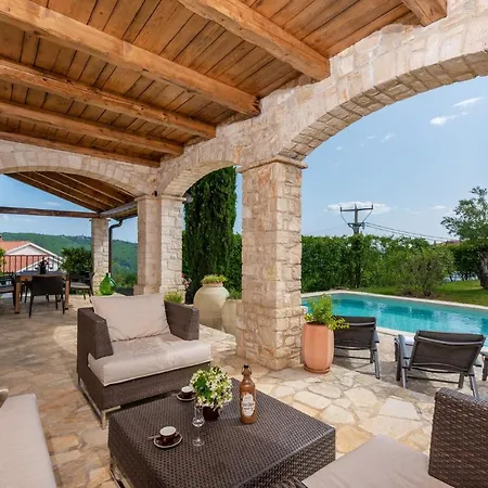 Habibi Вилла Бузет